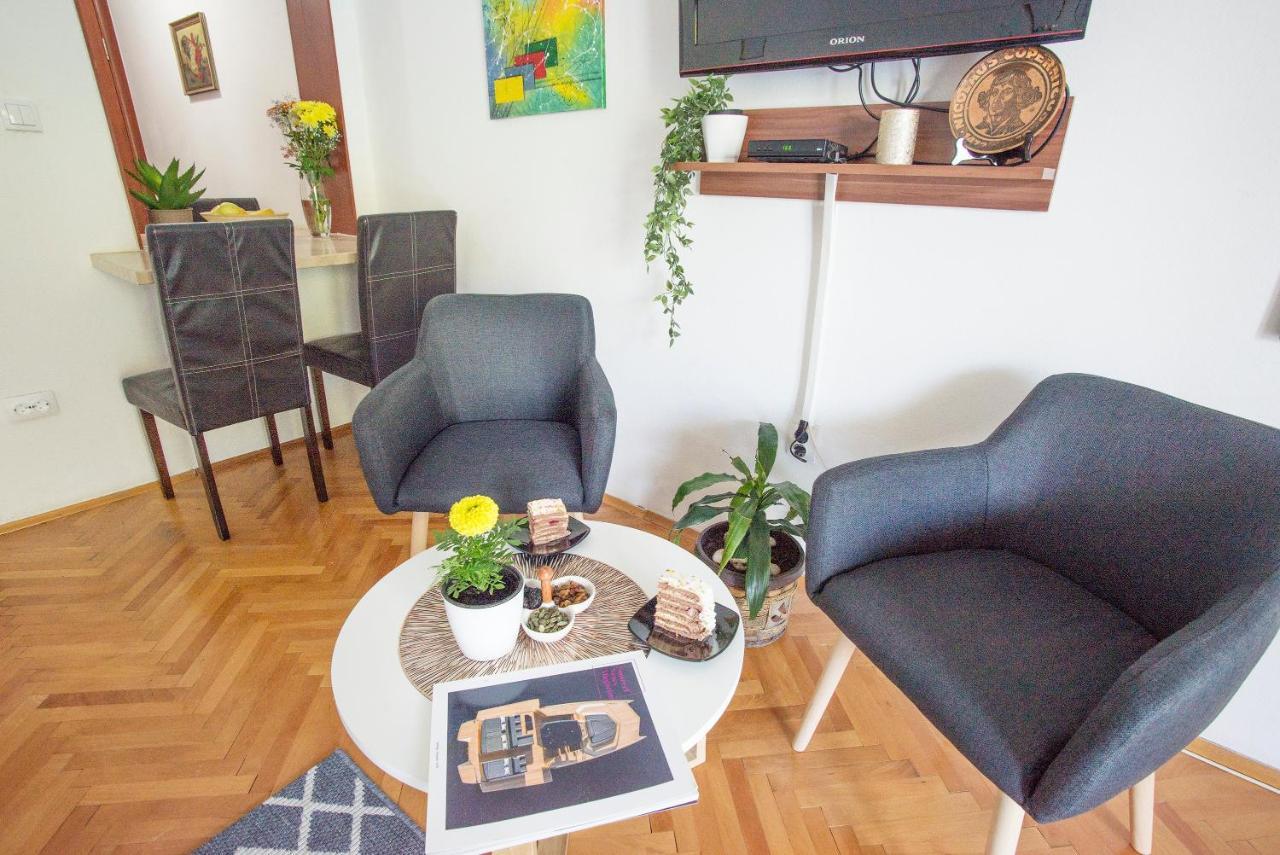 Apartments Maxhit Тиват Экстерьер фото